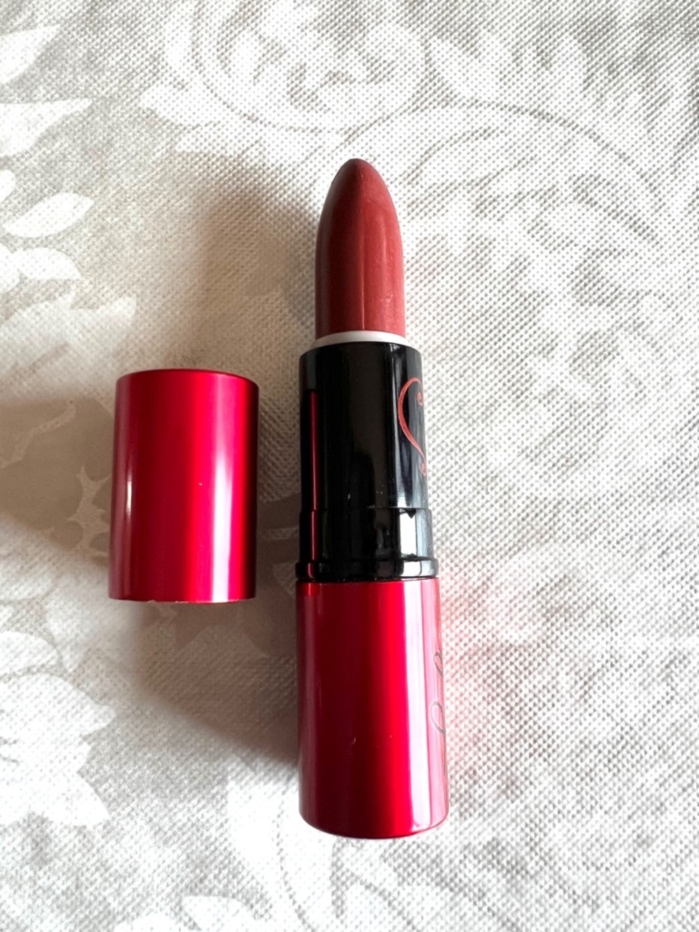 Vintage Lola Lip Cream Lipstick